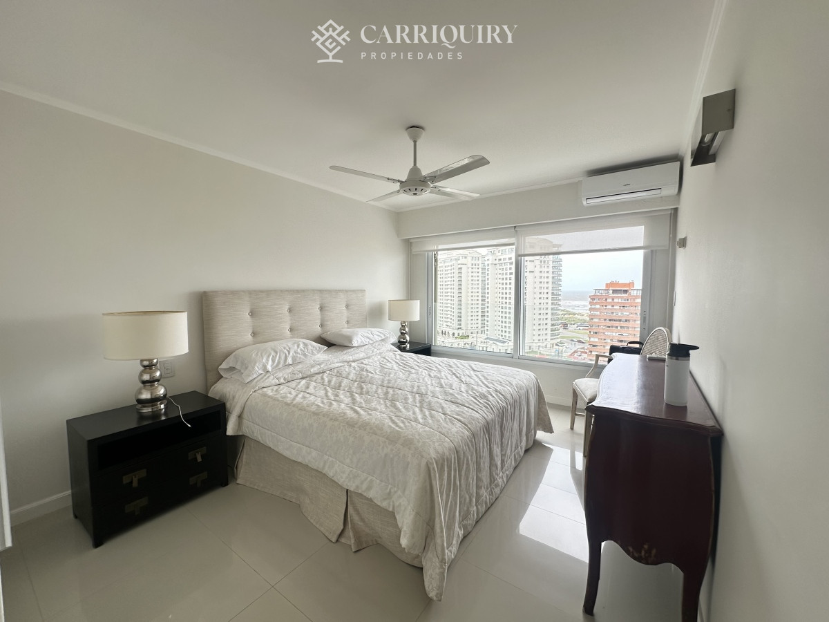 Apartamento ID.8185 - Alquiler Apartamento primera línea 4 dormitorios