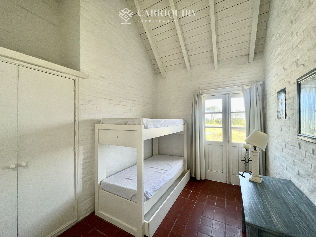 Casa ID.9032 - Venta casa 5 dormitorios. Montoya, La barra. 