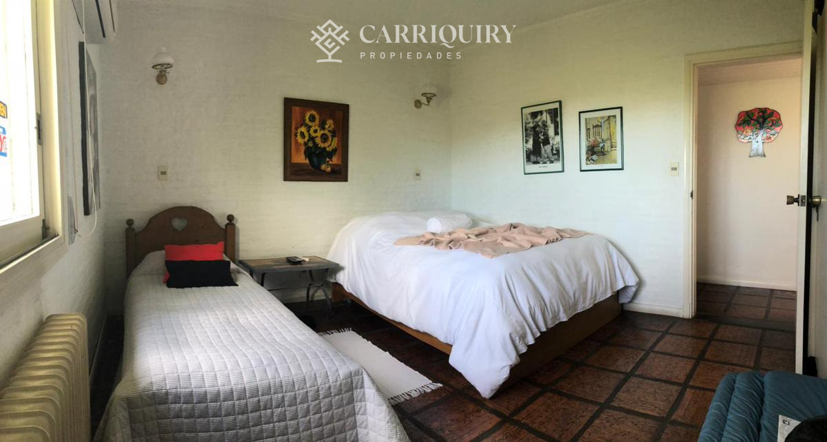 Casa ID.10390/Oportunidad-unica-frente-al-golf-en-punta-del-este-,-casa-con-4-dormotiros-en-venta - Venta casa 6 dormitorios - Playa Mansa, Punta del Este 