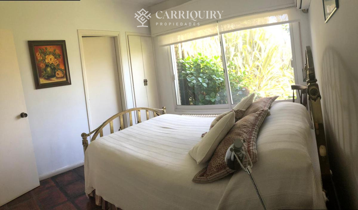 Casa ID.10390/Oportunidad-unica-frente-al-golf-en-punta-del-este-,-casa-con-4-dormotiros-en-venta - Venta casa 6 dormitorios - Playa Mansa, Punta del Este 