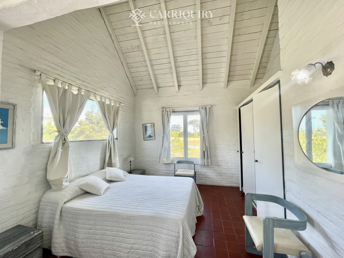 Casa ID.9032 - Venta casa 5 dormitorios. Montoya, La barra. 