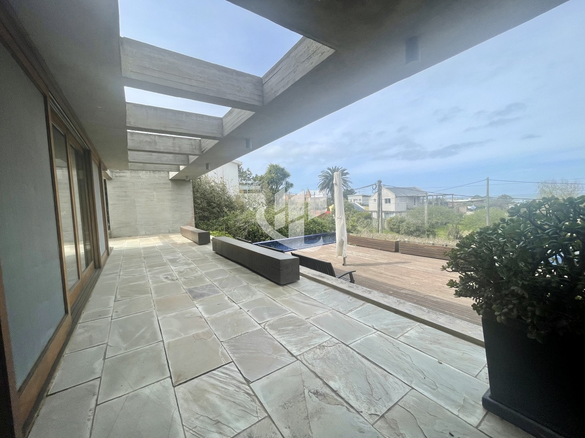 Casa ID.1227 - Venta casa 4 dormitorios El Chorro