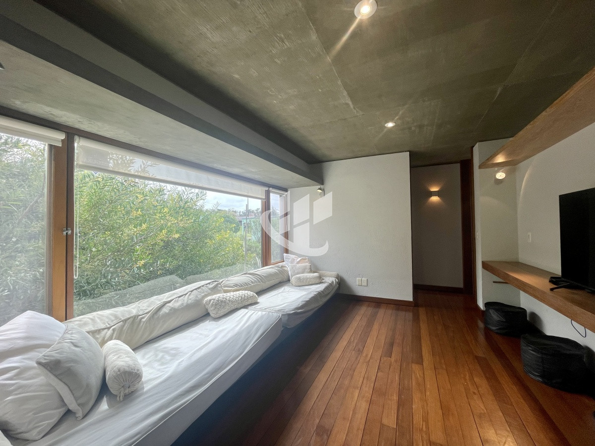 Casa ID.1227 - Venta casa 4 dormitorios El Chorro