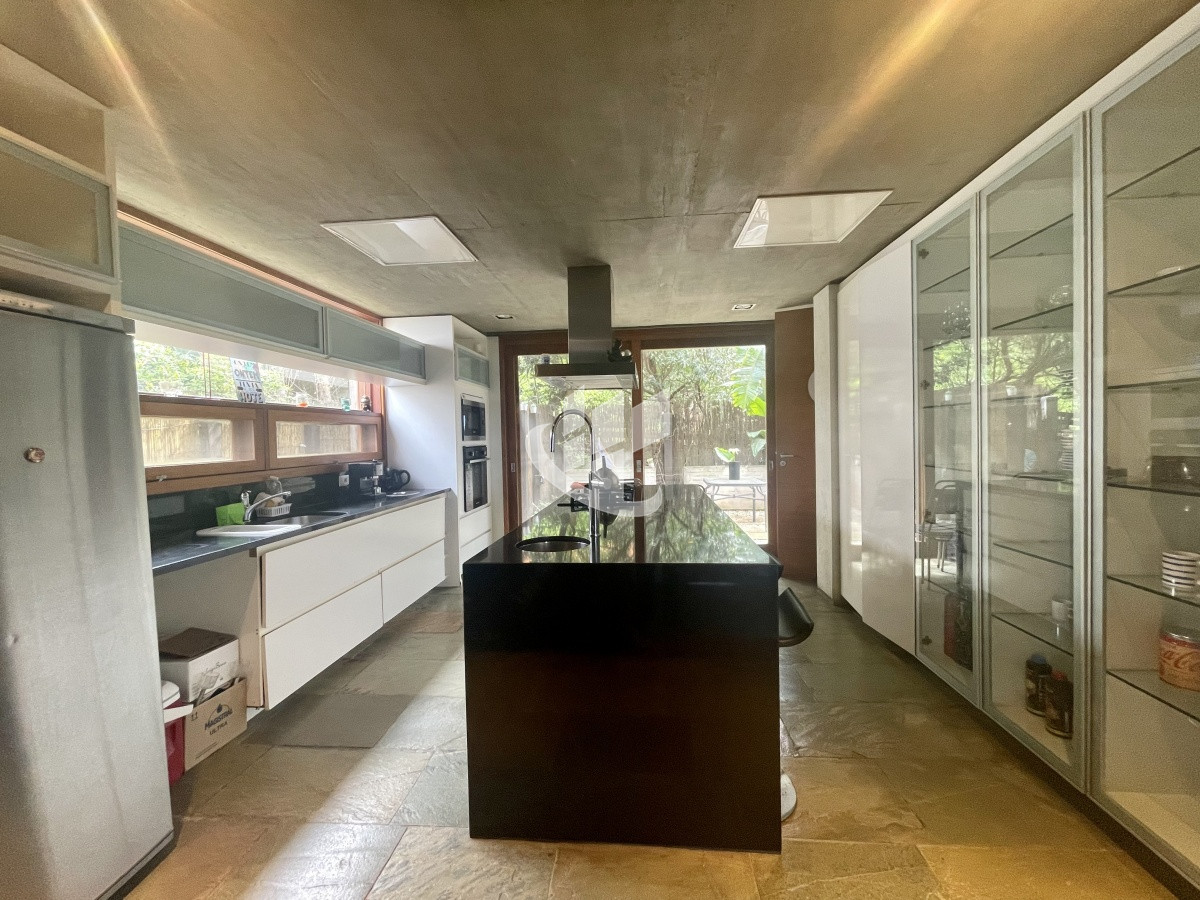 Casa ID.1227 - Venta casa 4 dormitorios El Chorro