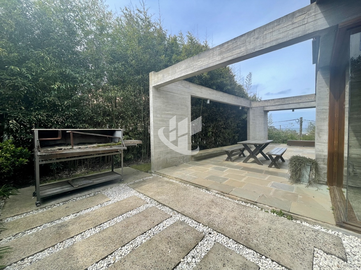 Casa ID.1227 - Venta casa 4 dormitorios El Chorro