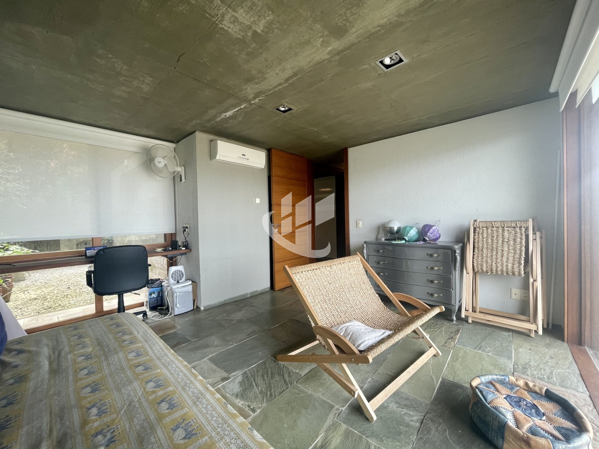 Casa ID.1227 - Venta casa 4 dormitorios El Chorro