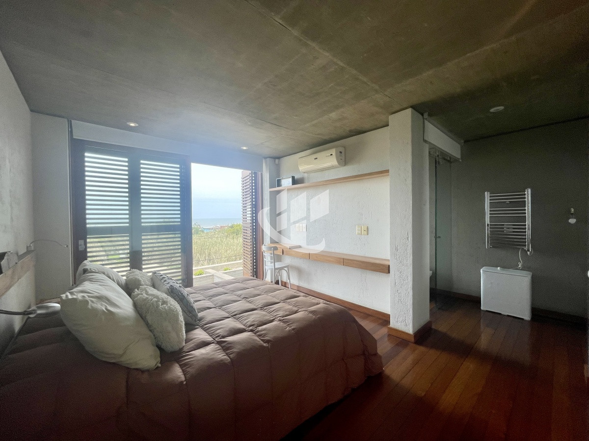 Casa ID.1227 - Venta casa 4 dormitorios El Chorro