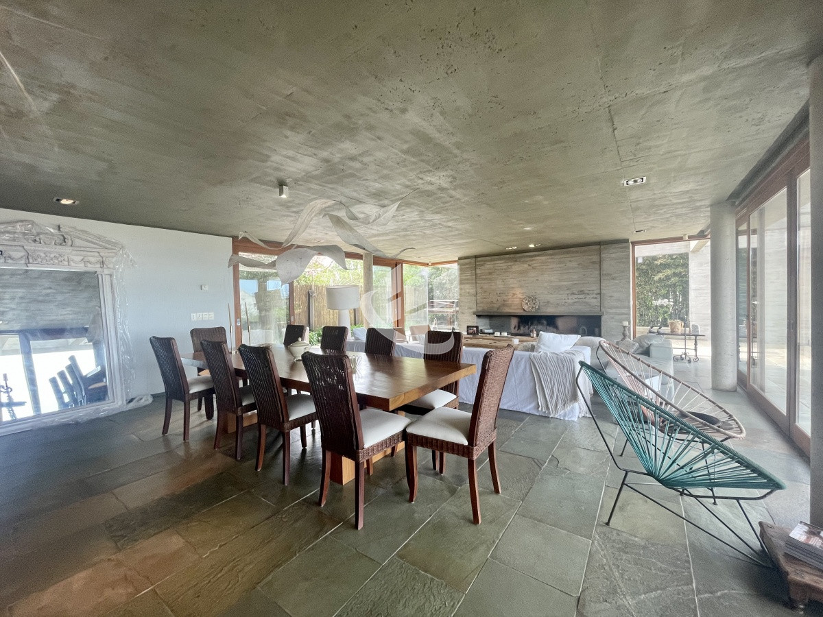 Casa ID.1227 - Venta casa 4 dormitorios El Chorro