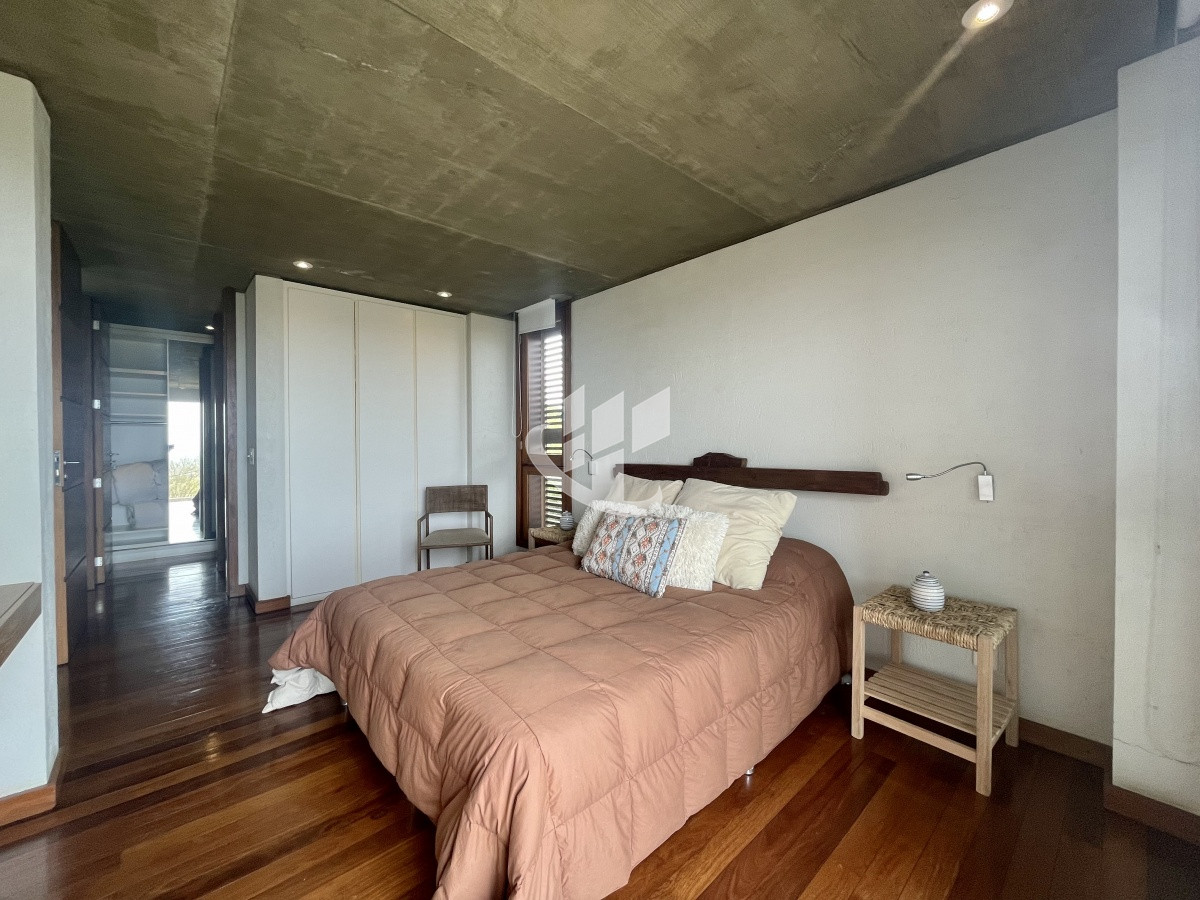 Casa ID.1227 - Venta casa 4 dormitorios El Chorro