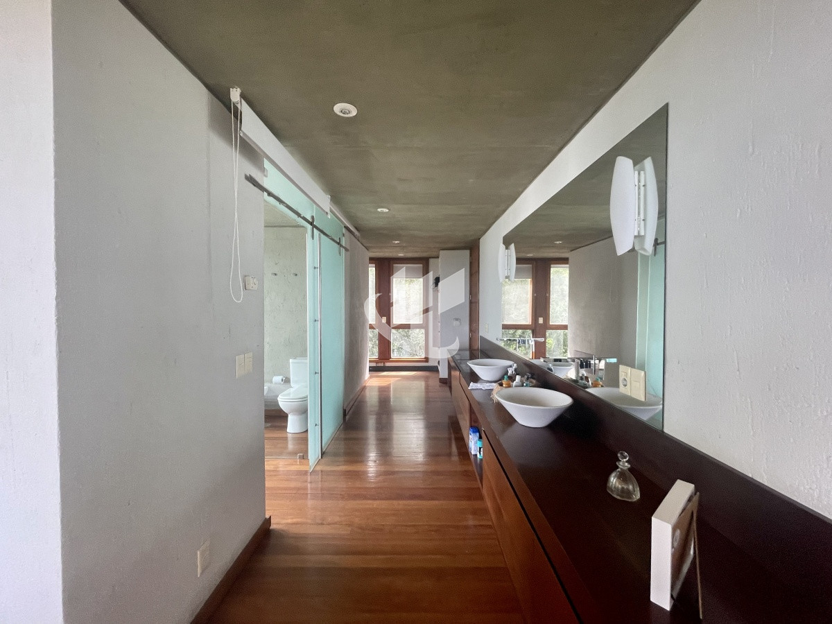 Casa ID.1227 - Venta casa 4 dormitorios El Chorro
