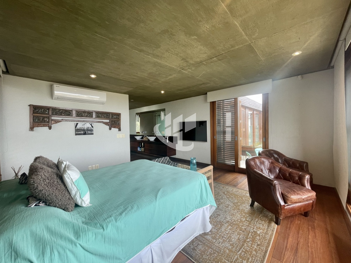 Casa ID.1227 - Venta casa 4 dormitorios El Chorro