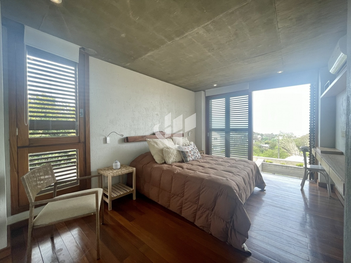 Casa ID.1227 - Venta casa 4 dormitorios El Chorro