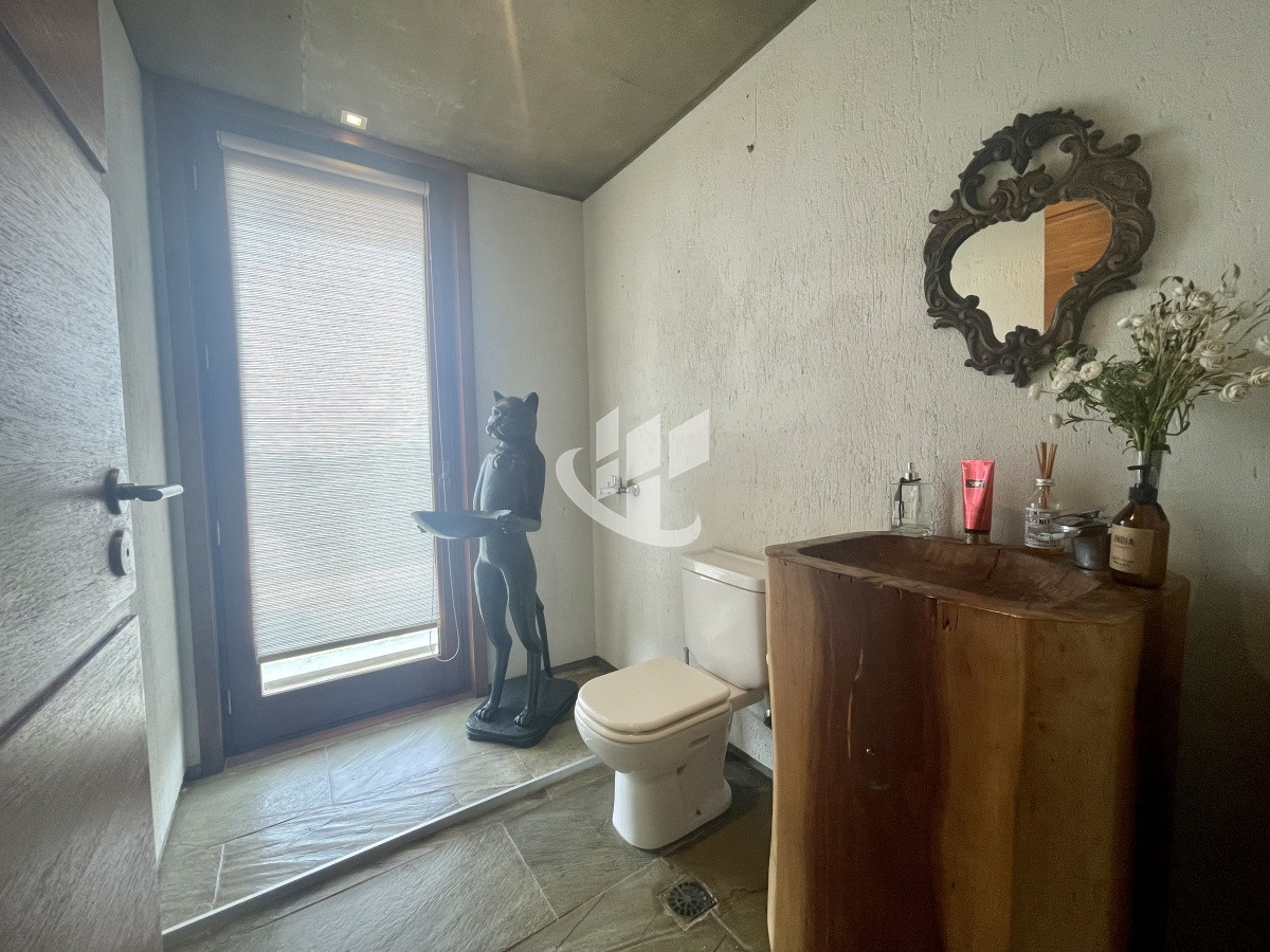 Casa ID.1227 - Venta casa 4 dormitorios El Chorro
