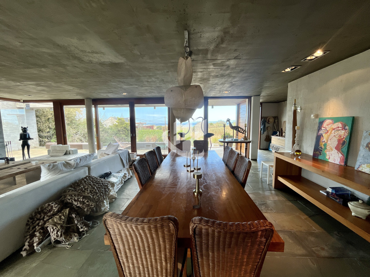 Casa ID.1227 - Venta casa 4 dormitorios El Chorro