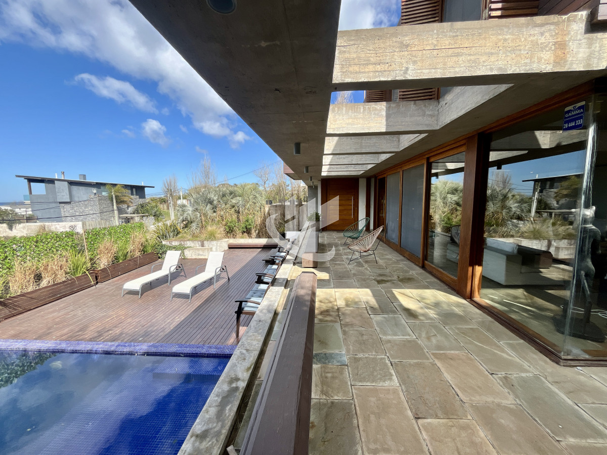 Casa ID.1227 - Venta casa 4 dormitorios El Chorro