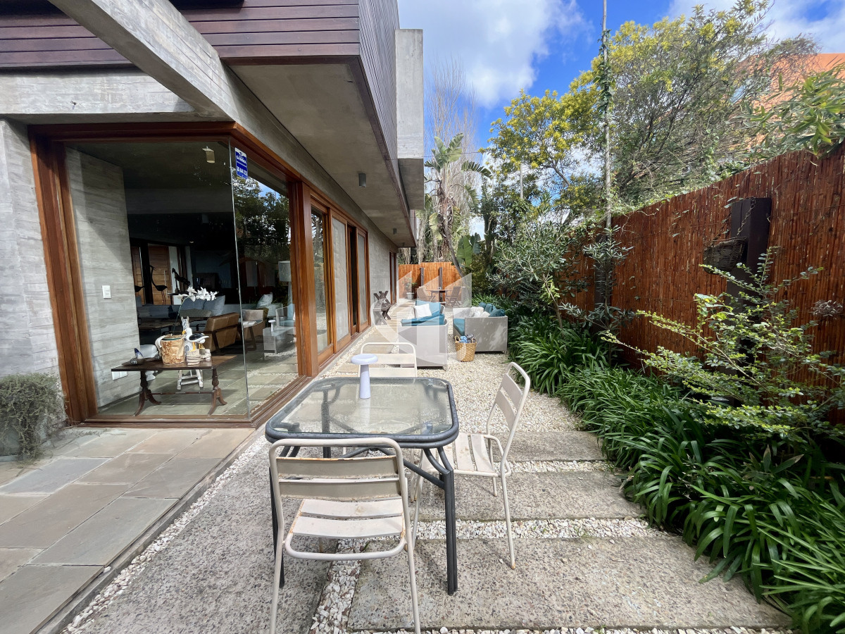 Casa ID.1227 - Venta casa 4 dormitorios El Chorro