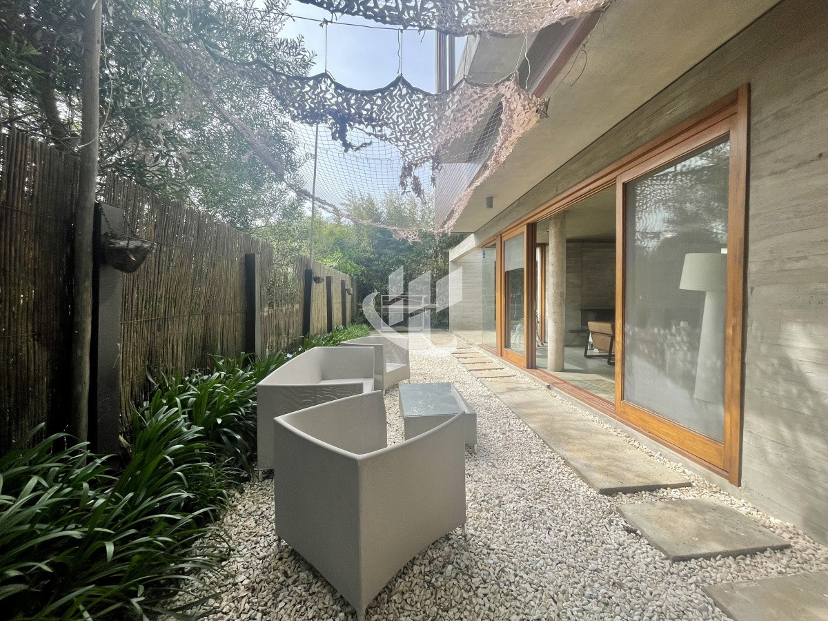 Casa ID.1227 - Venta casa 4 dormitorios El Chorro