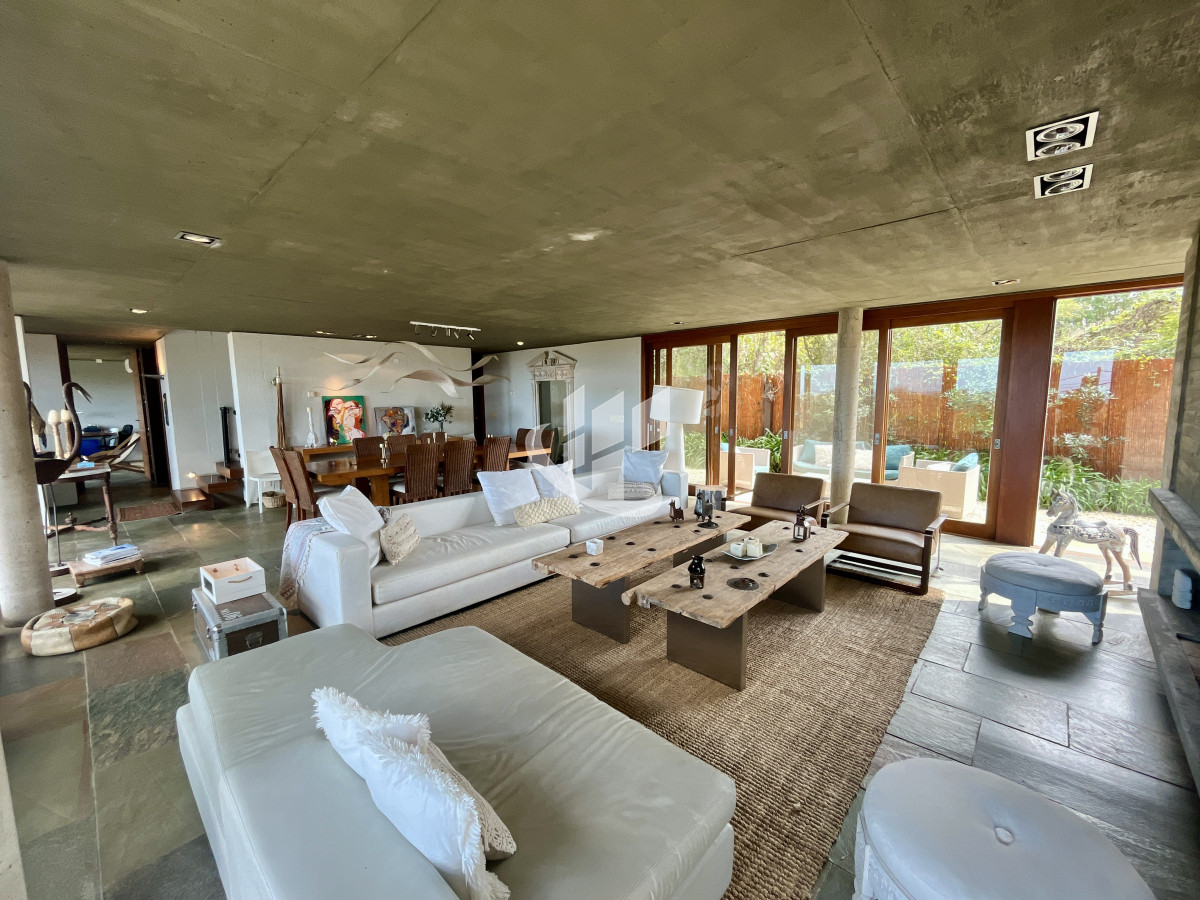 Casa ID.1227 - Venta casa 4 dormitorios El Chorro