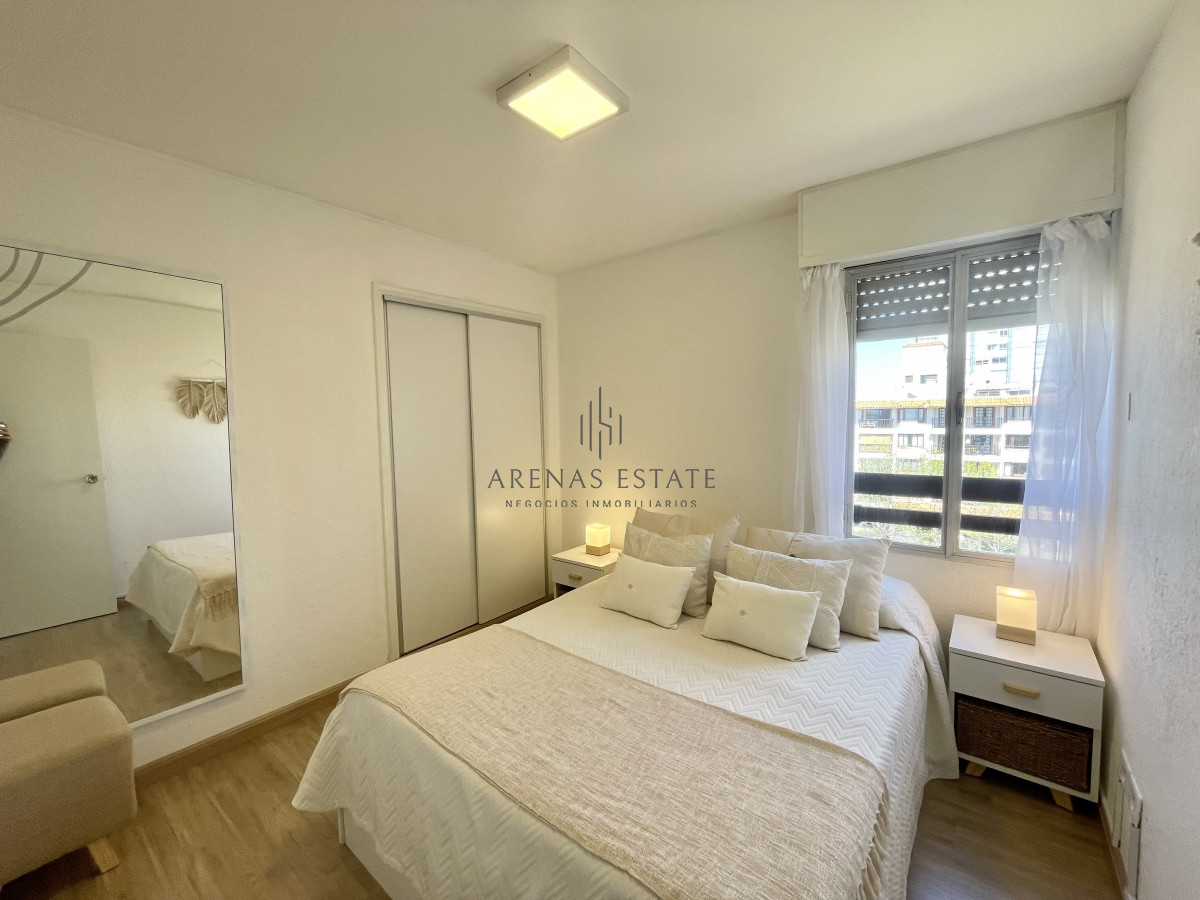 Apartamento ID.2787 - Venta apartamento  1 dormitorio. Península, Punta del Este  