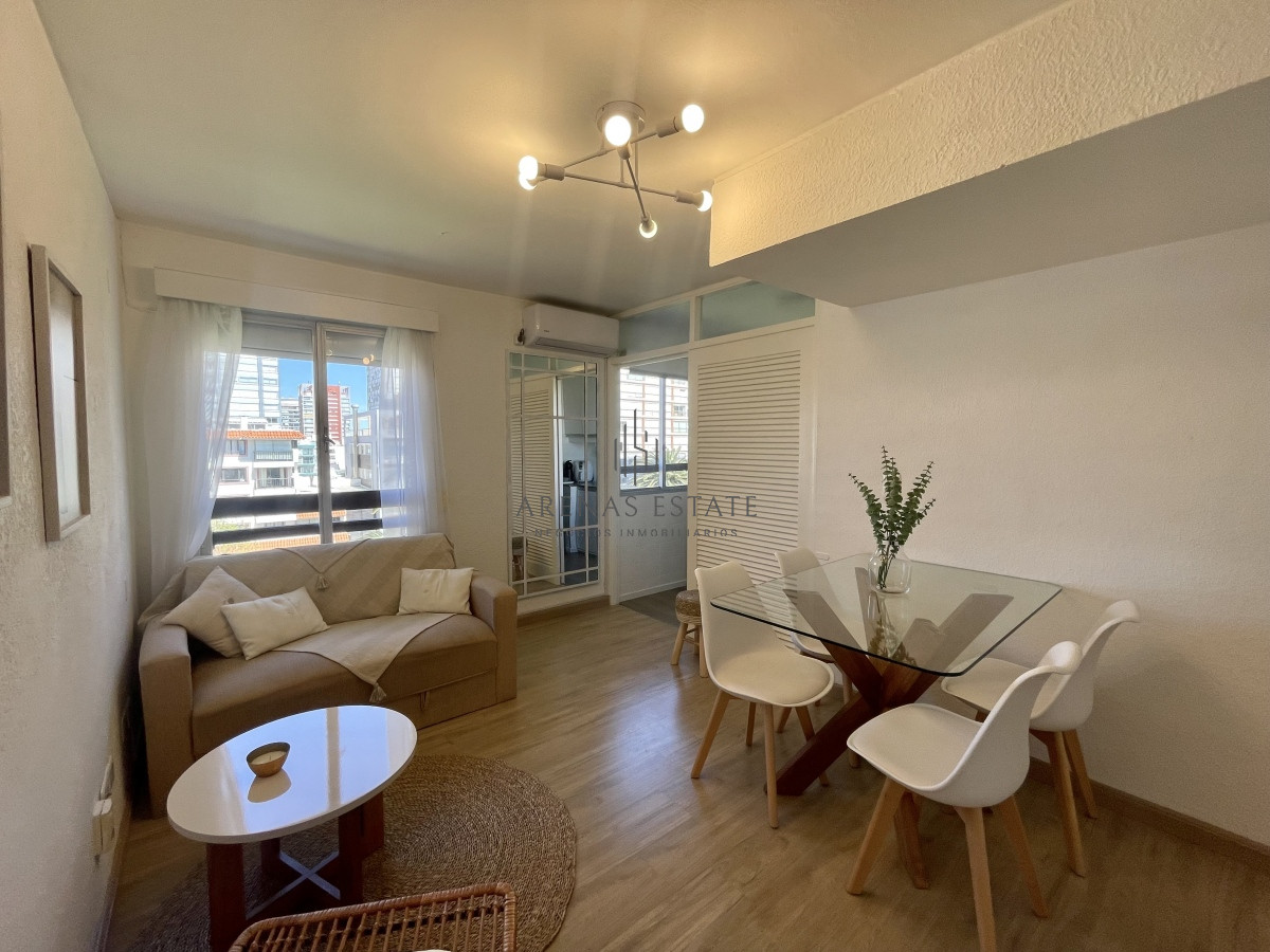 Apartamento ID.2787 - Venta apartamento  1 dormitorio. Península, Punta del Este  
