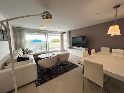 Moderno apartamento en venta playa Mansa 3 dormitorios en suite