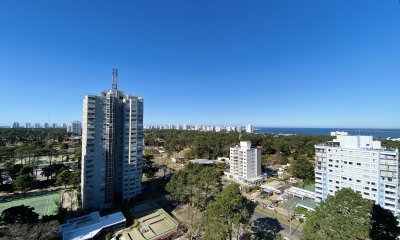 Venta apartamento 2 dormitorios con servicios Punta del Este