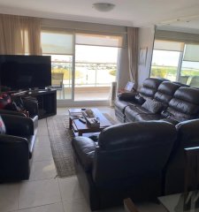 Venta apartamento 3 dormitorios en Playa Mansa, Punta del Este