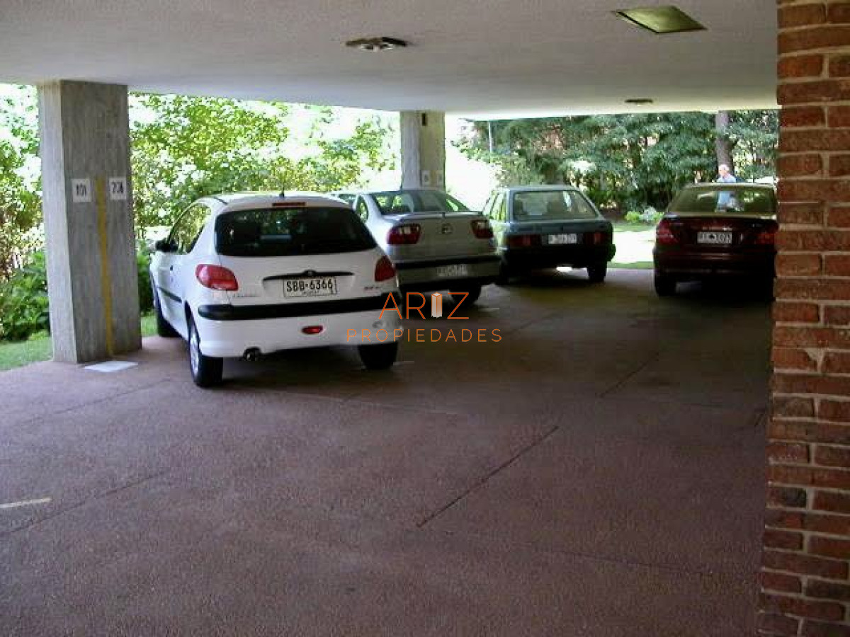 Apartamento ID.2001 - Venta apartamento 2 dormitorios Punta del Este 