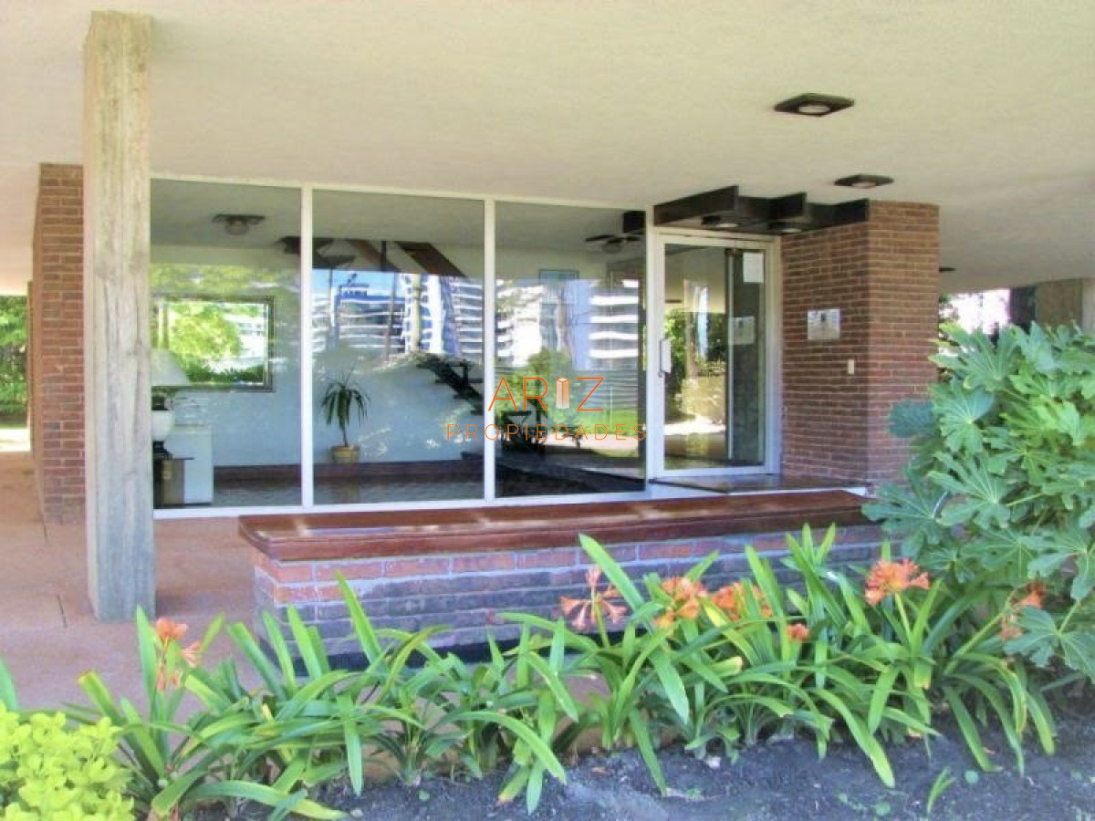Apartamento ID.2001 - Venta apartamento 2 dormitorios Punta del Este 
