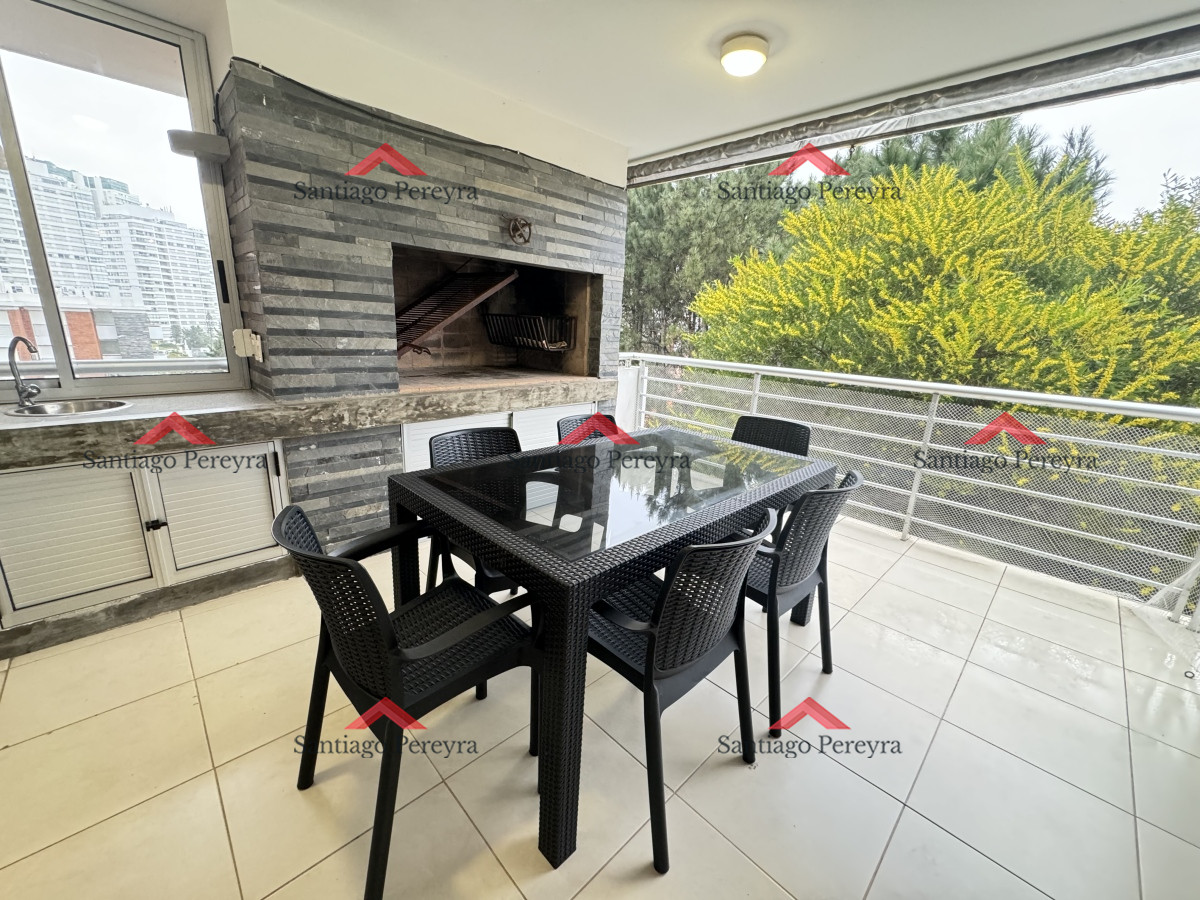 Apartamento ID.17117 - Venta apartamento 3 dormitorios. Playa mansa, Punta del Este 