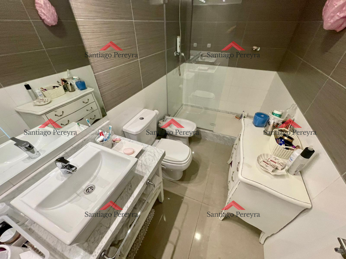 Apartamento ID.15709 - Venta apartamento 2 dormitorios playa brava Punta del Este 