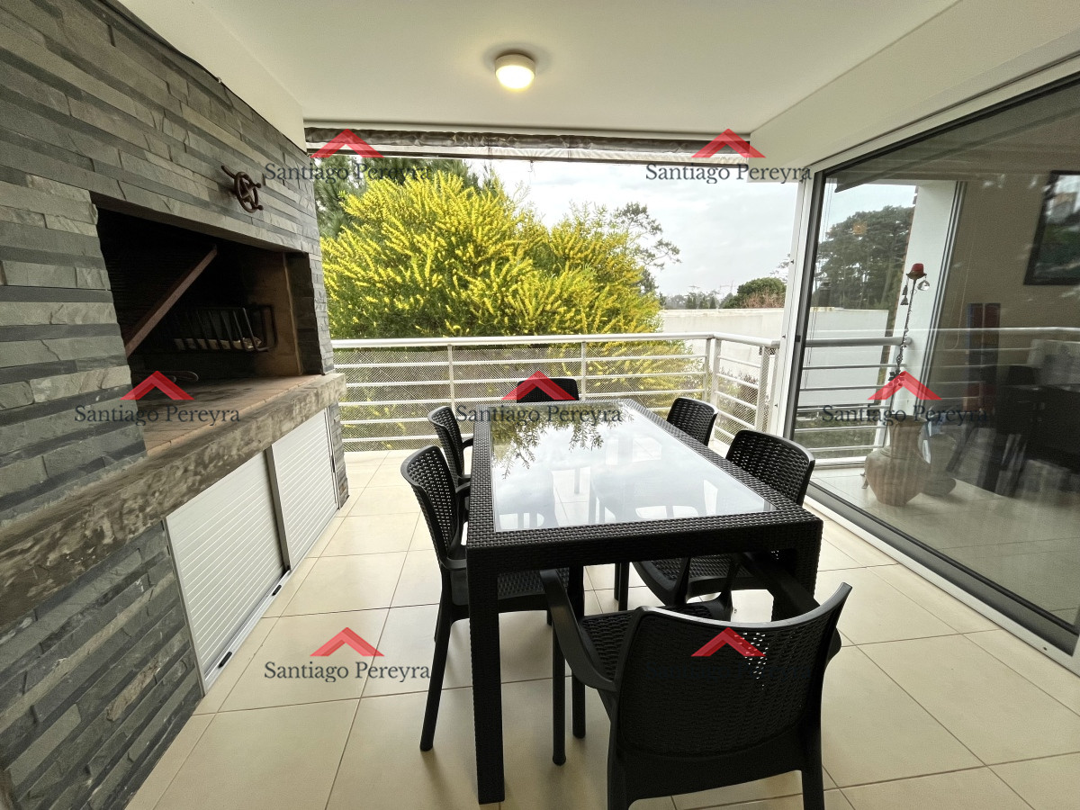 Apartamento ID.17117 - Venta apartamento 3 dormitorios. Playa mansa, Punta del Este 