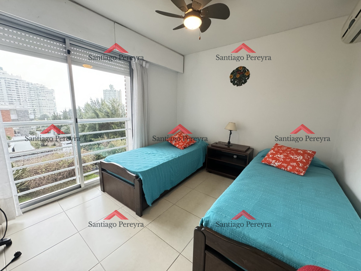 Apartamento ID.17117 - Venta apartamento 3 dormitorios. Playa mansa, Punta del Este 