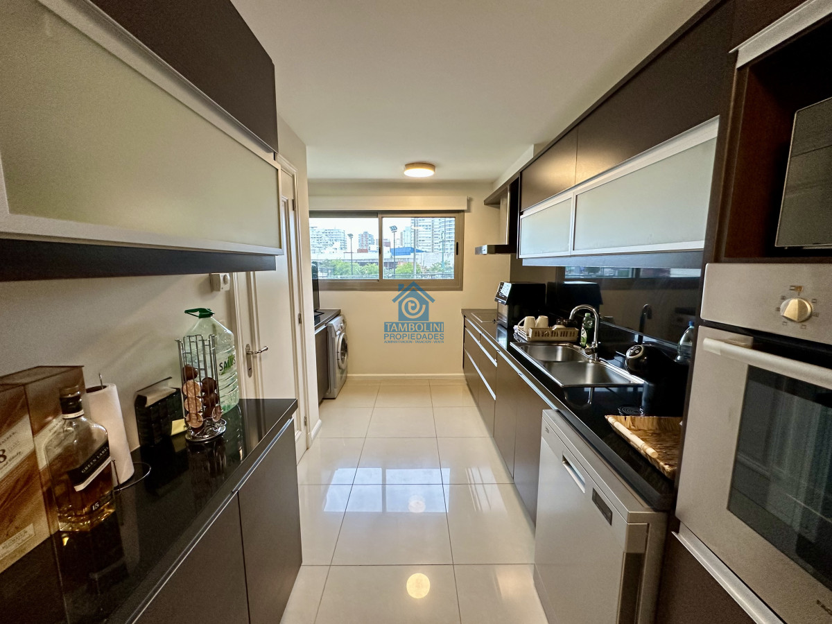 Apartamento ID.1053 - Venta apartamento 2 dormitorios. Imperiale, Punta del Este. 