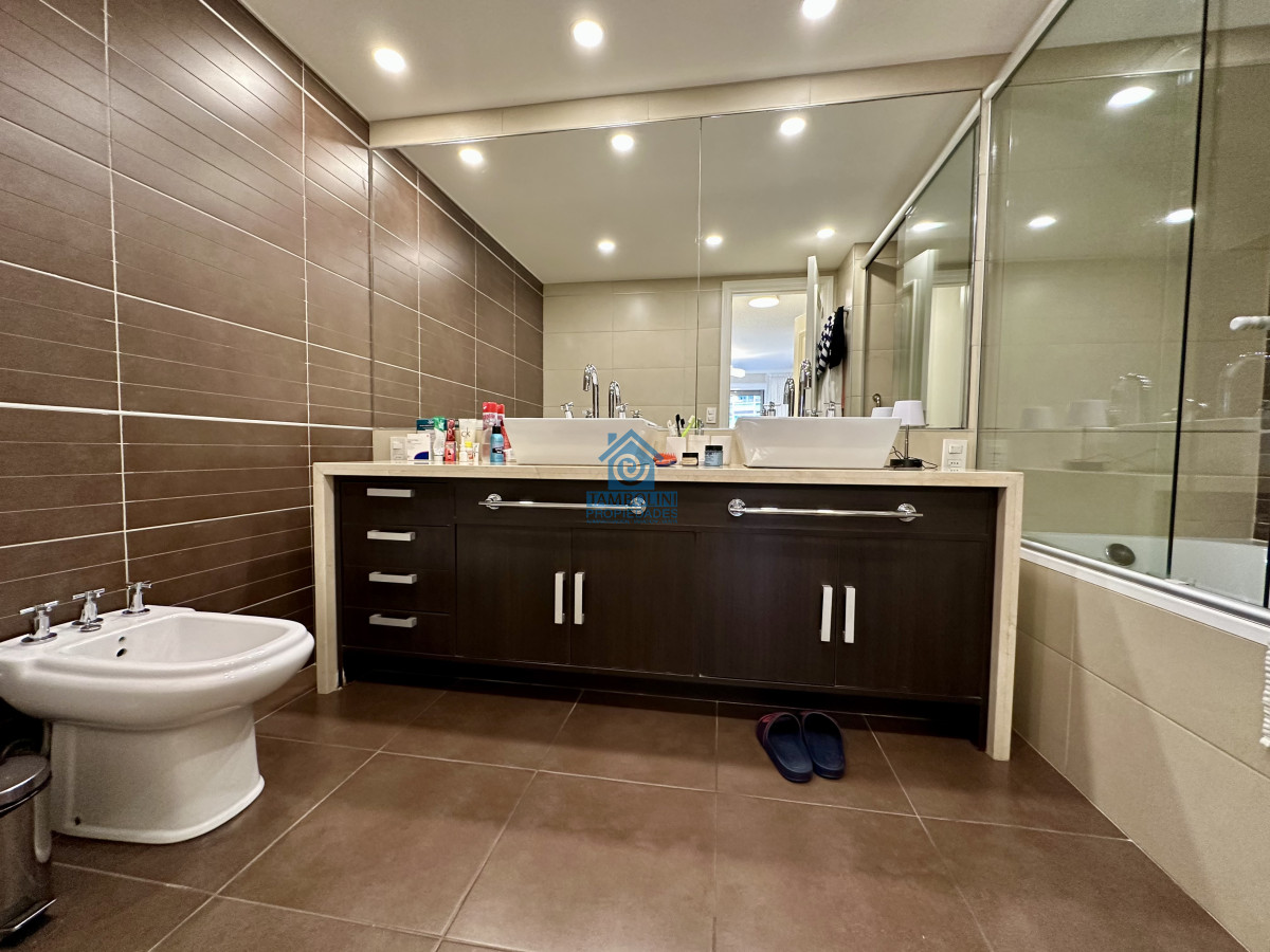Apartamento ID.1053 - Venta apartamento 2 dormitorios. Imperiale, Punta del Este. 