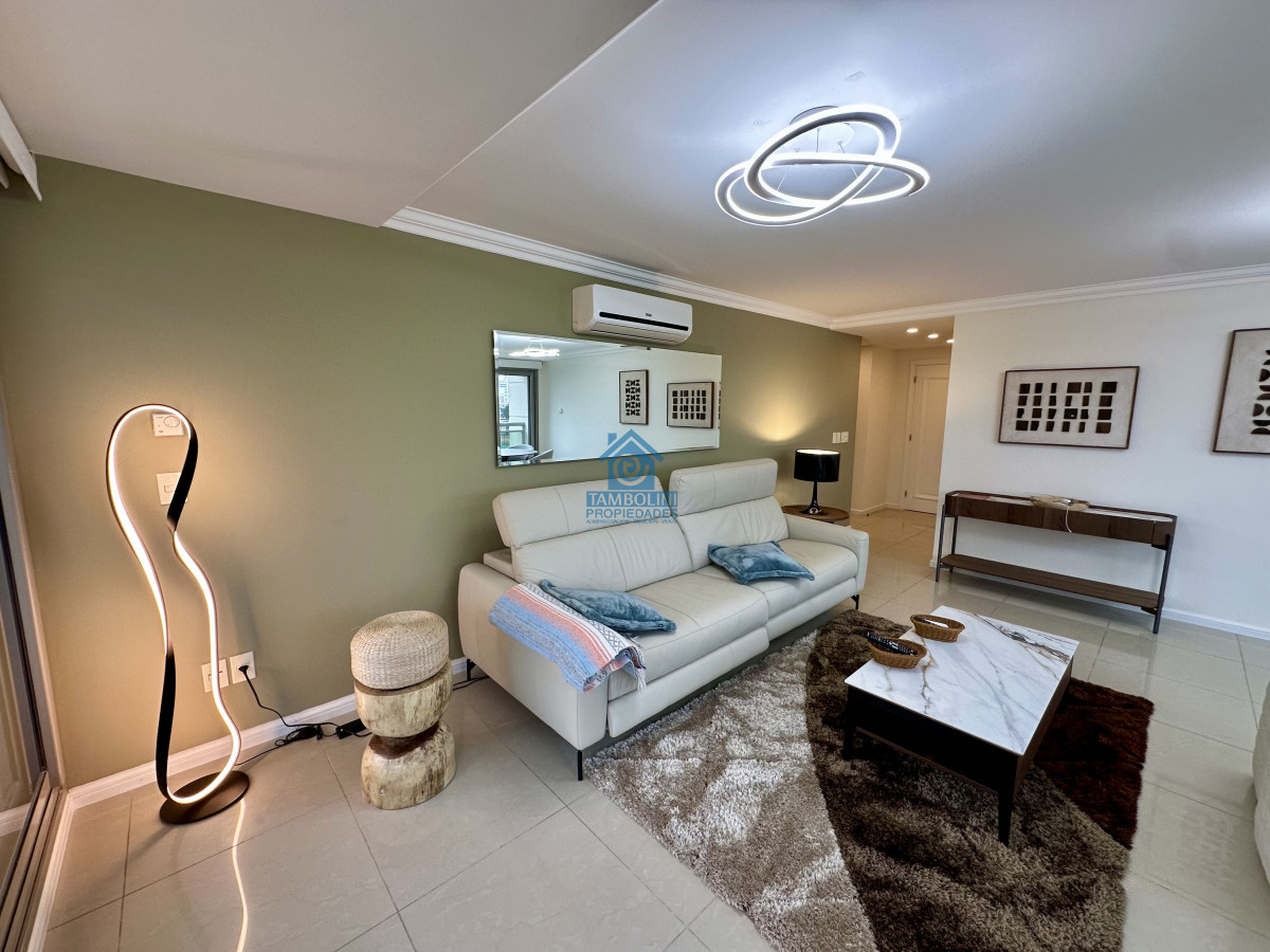 Apartamento ID.1053 - Venta apartamento 2 dormitorios. Imperiale, Punta del Este. 