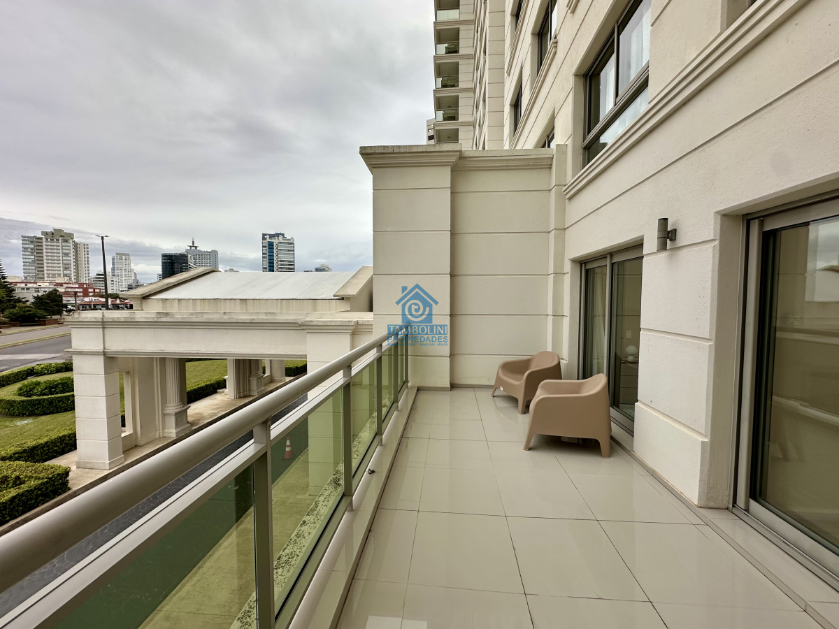 Apartamento ID.1053 - Venta apartamento 2 dormitorios. Imperiale, Punta del Este. 