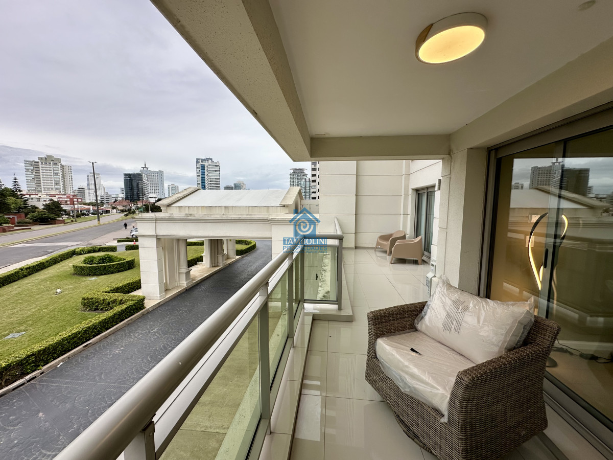 Apartamento ID.1053 - Venta apartamento 2 dormitorios. Imperiale, Punta del Este. 