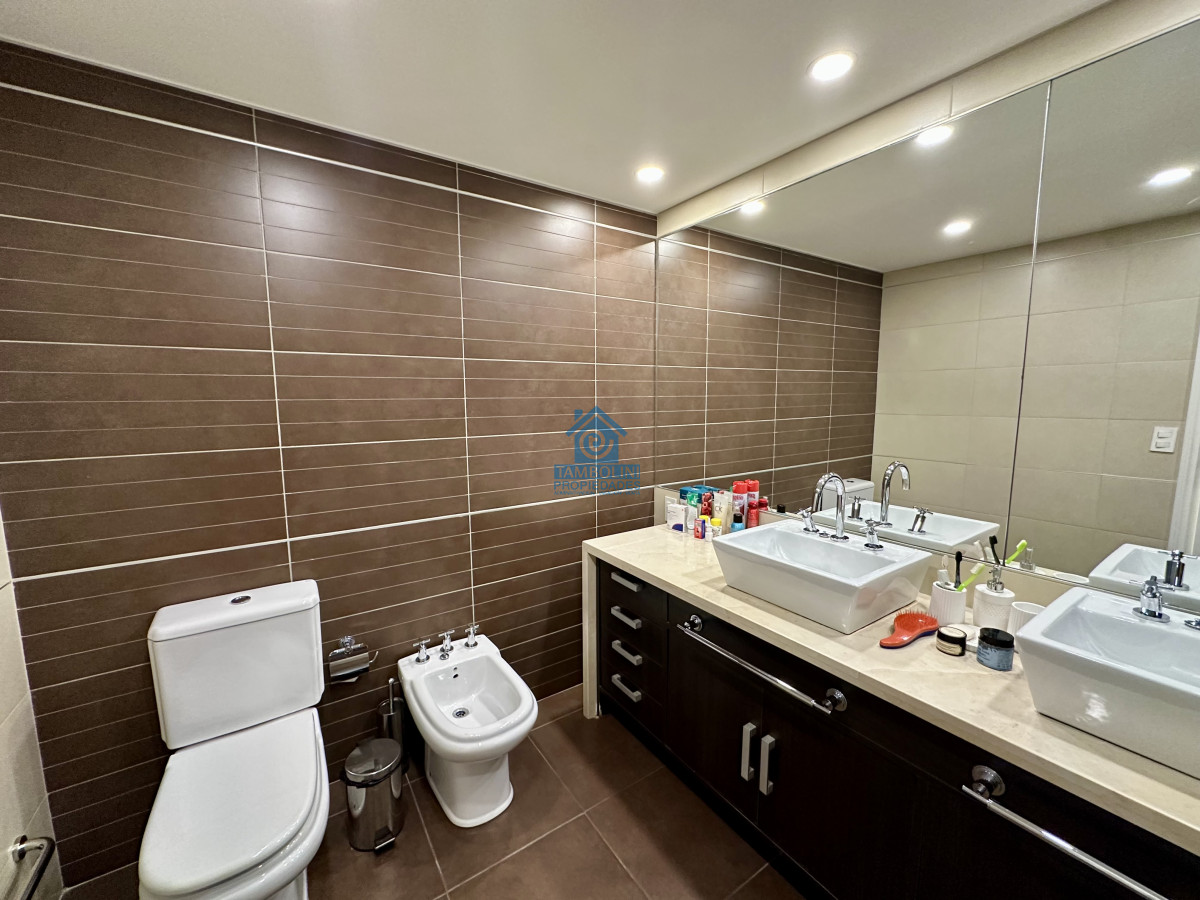 Apartamento ID.1053 - Venta apartamento 2 dormitorios. Imperiale, Punta del Este. 
