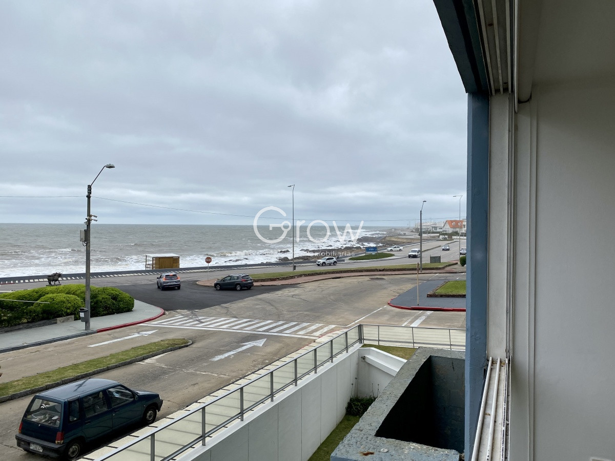 Apartamento ID.2060 - Hermoso apto. a pasos del mar!