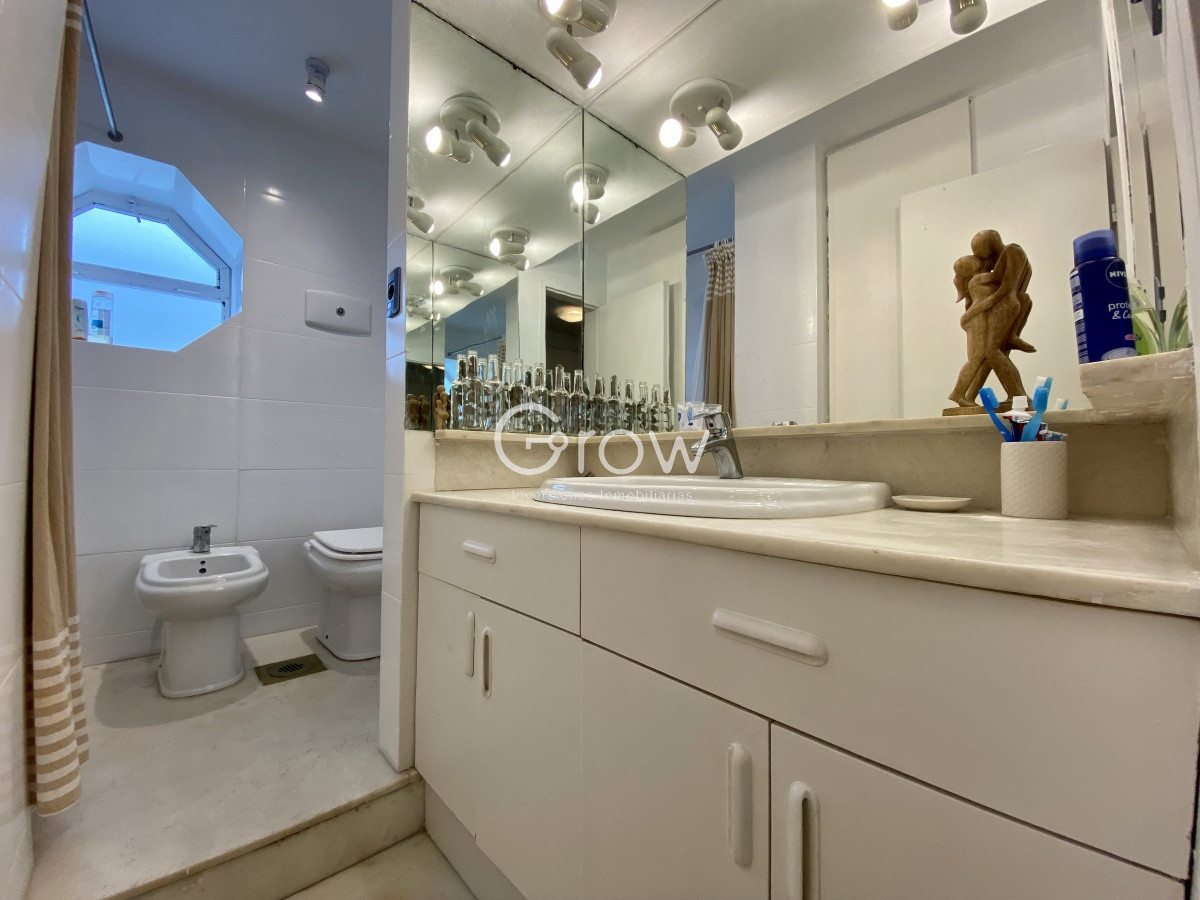 Apartamento ID.2060 - Hermoso apto. a pasos del mar!