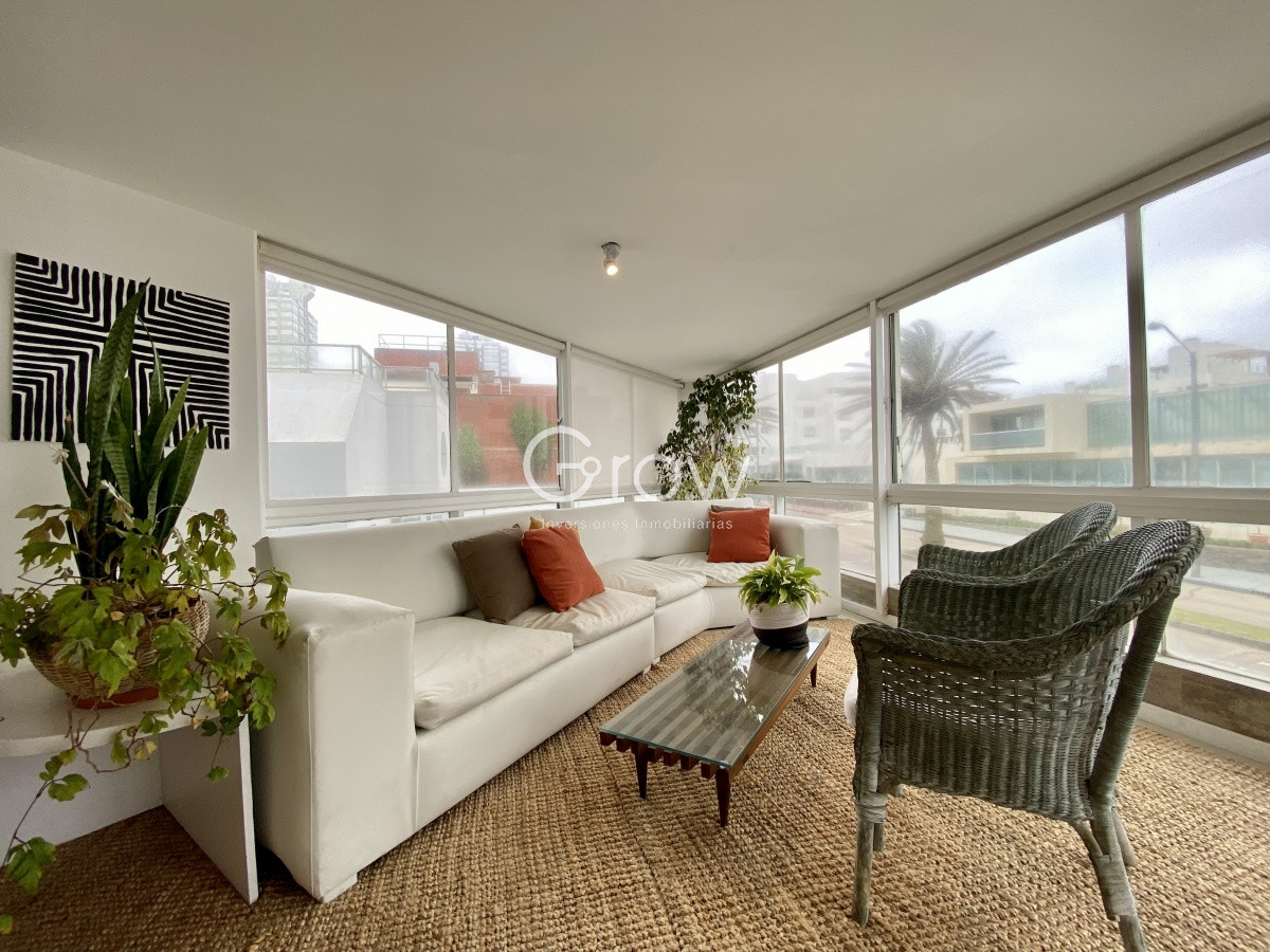 Apartamento ID.2060 - Hermoso apto. a pasos del mar!