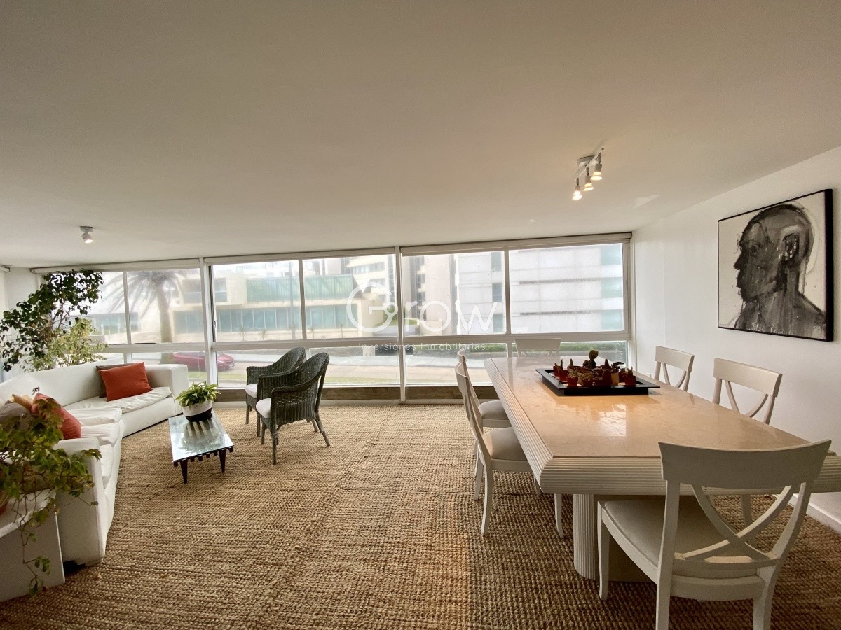 Apartamento ID.2060 - Hermoso apto. a pasos del mar!