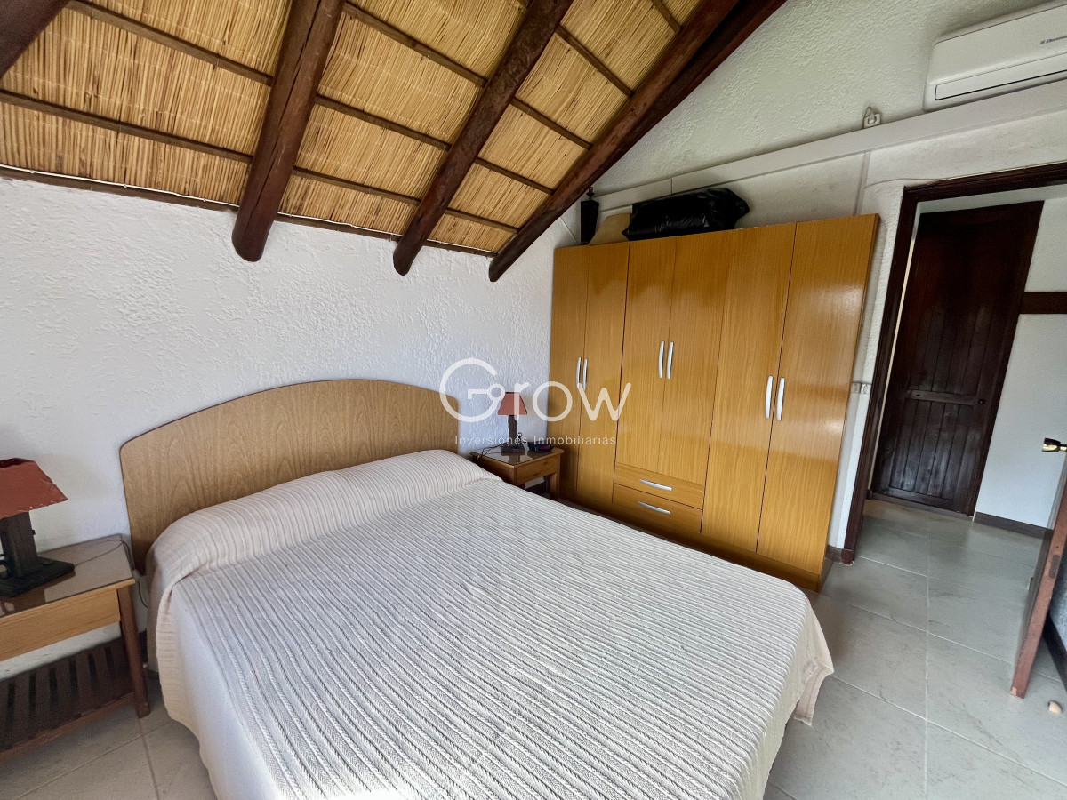 Casa ID.2800 - Venta casa 3 dormitorios más dependencia. Pinares, Punta del Este. 