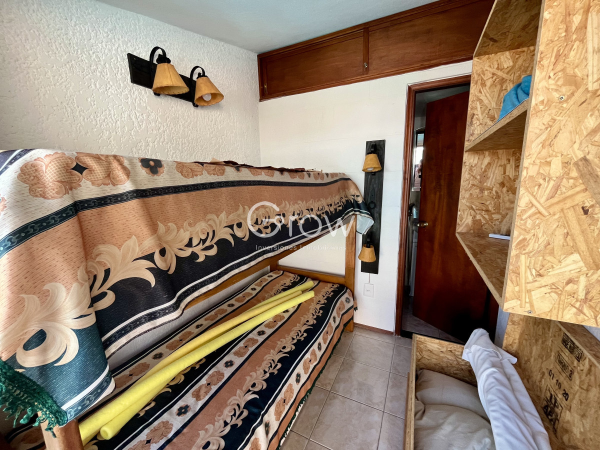 Casa ID.2800 - Venta casa 3 dormitorios más dependencia. Pinares, Punta del Este. 