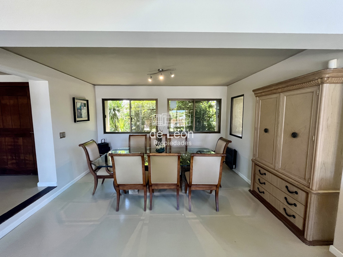 Casa ID.15228 - Alquiler anual casa 5 dormitorios playa brava Punta del Este