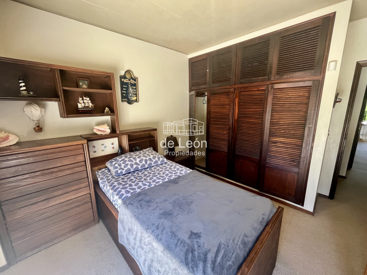 Casa ID.15228 - Alquiler anual casa 5 dormitorios playa brava Punta del Este