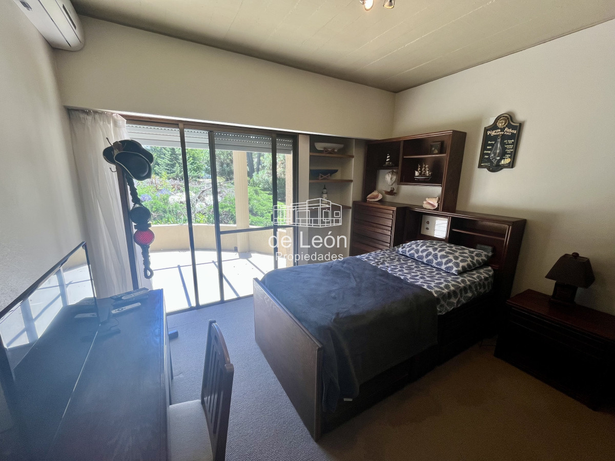 Casa ID.15228 - Alquiler anual casa 5 dormitorios playa brava Punta del Este