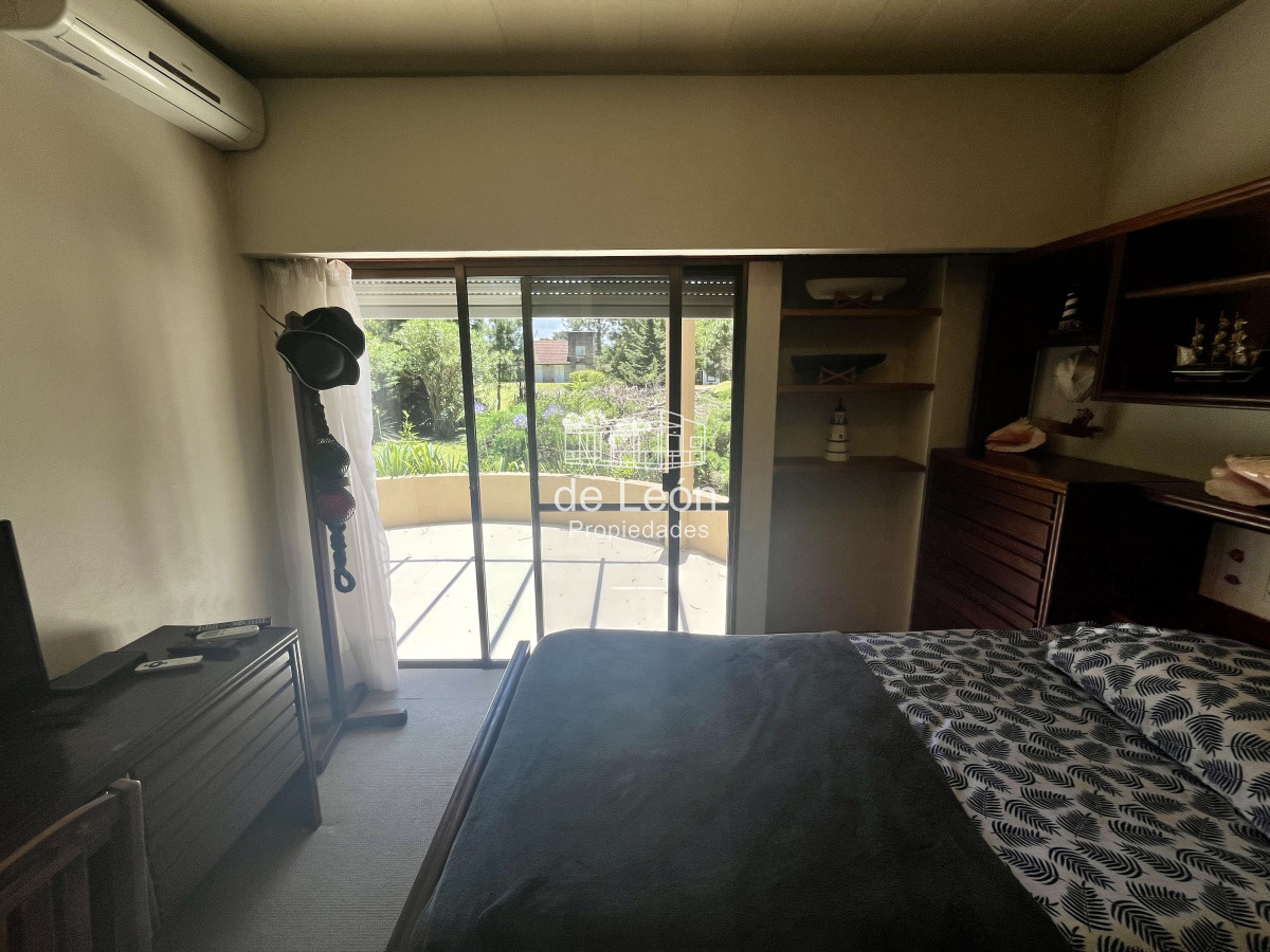 Casa ID.15228 - Alquiler anual casa 5 dormitorios playa brava Punta del Este