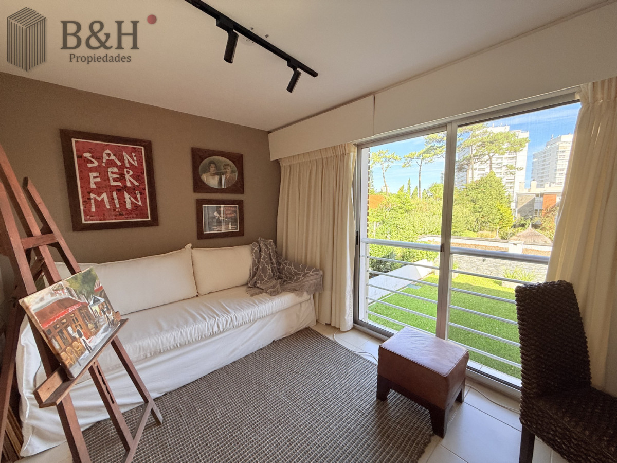 Apartamento ID.7466 - venta apartamento 3 dormitorios. Playa mansa, Punta del Este.